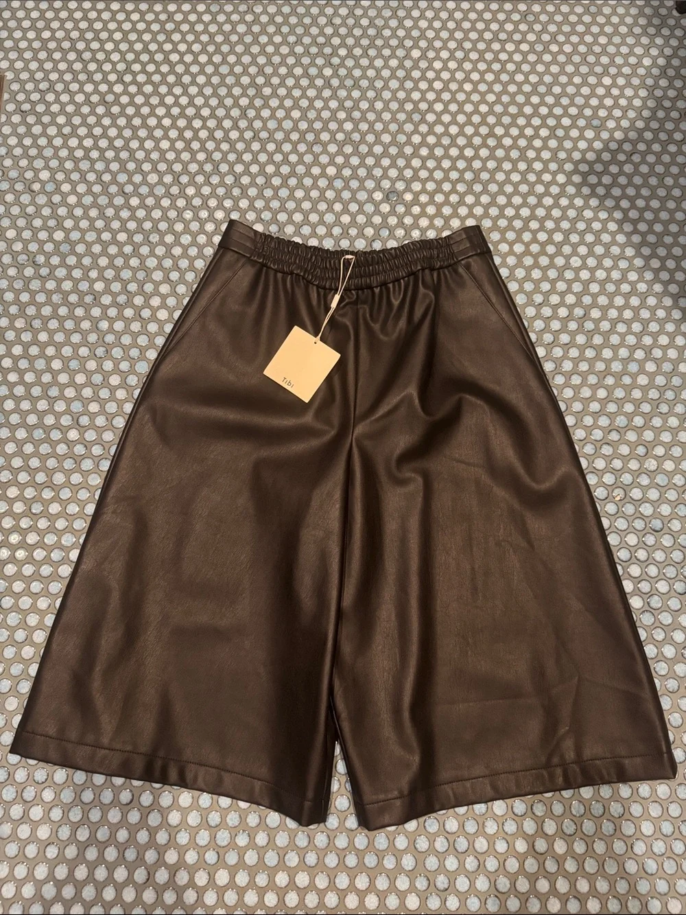 Tibi Black Faux Leather Wide-Leg Culottes - Picture 2 of 9